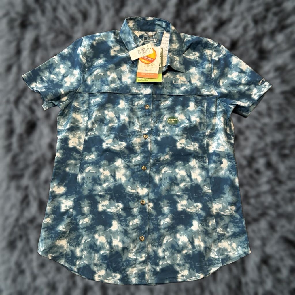Vintage LL Bean Womens XS Tropicwear Short Sleeve Blue Ocean Dye Button Down Shirt New Size XS / US 0-2 / IT 36-38 - 1 Thumbnail