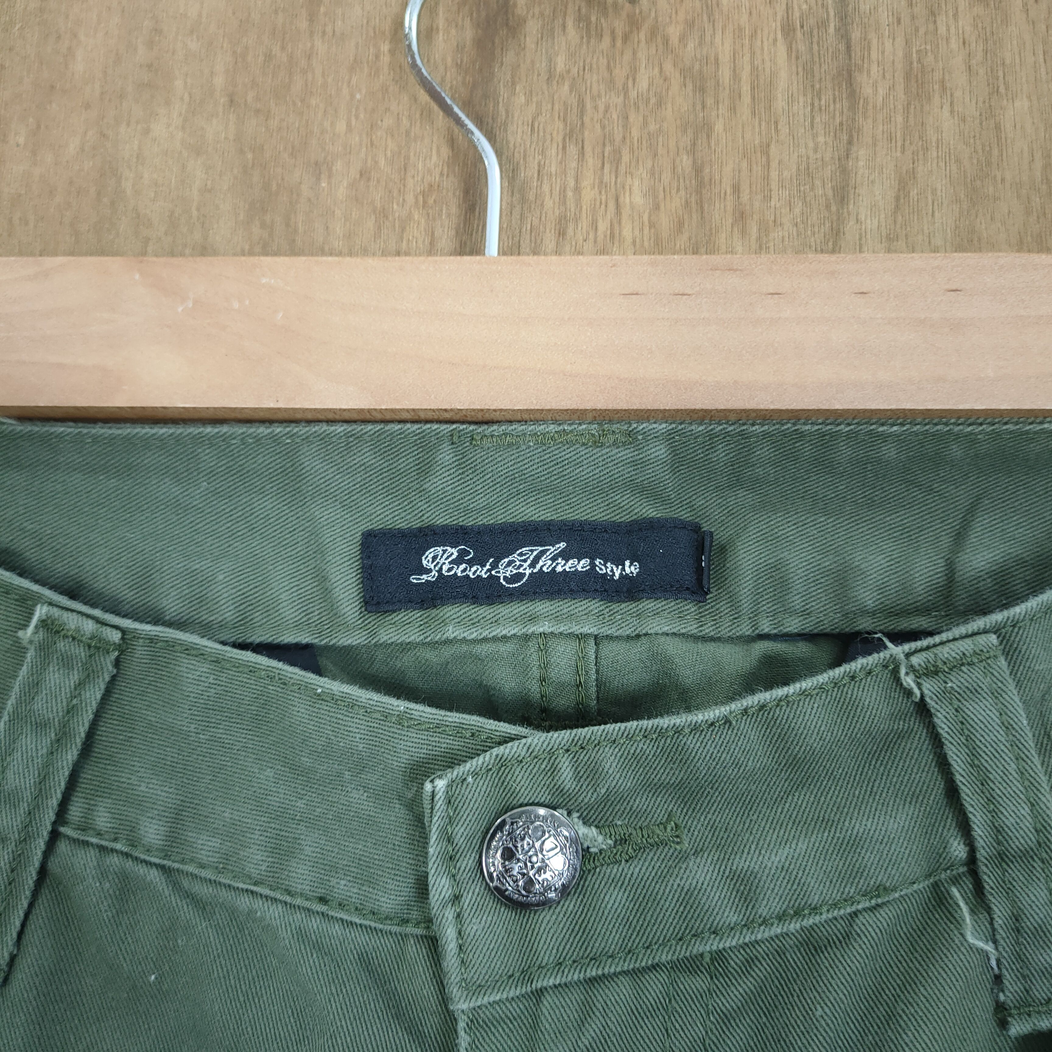 Roots ROOT THREE GREEN FLARED CARGO PANTS Size US 33 - 7 Thumbnail