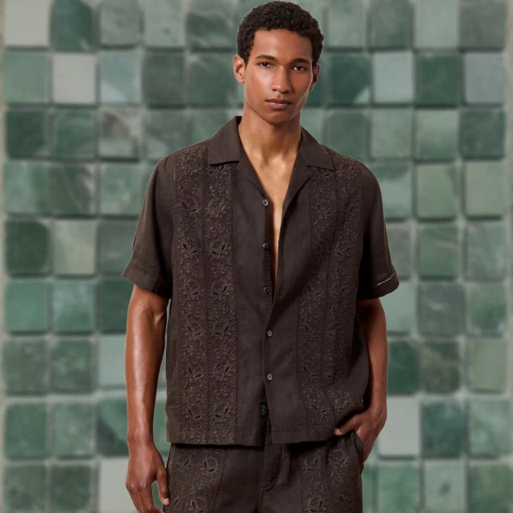 Todd Snyder Todd Snyder Cropped Embroidered Linen Camp Loop Collar Shirt in Caviar XL Brown NWT Men Shirt Size US XL / EU 56 / 4 - 1 Thumbnail
