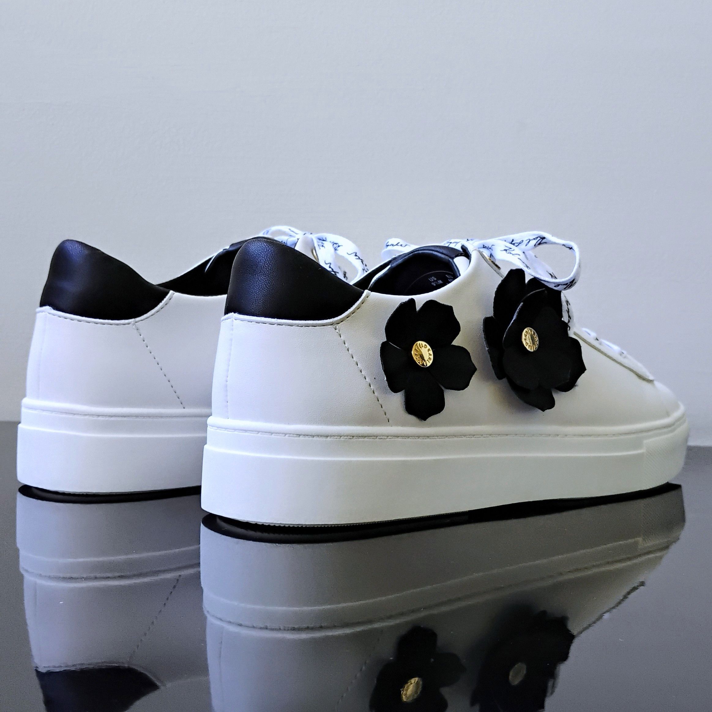 Karl Lagerfeld Karl Lagerfeld Paris Women's Flower Sneaker in Black/White Size US 9.5 / IT 39.5 - 7 Thumbnail
