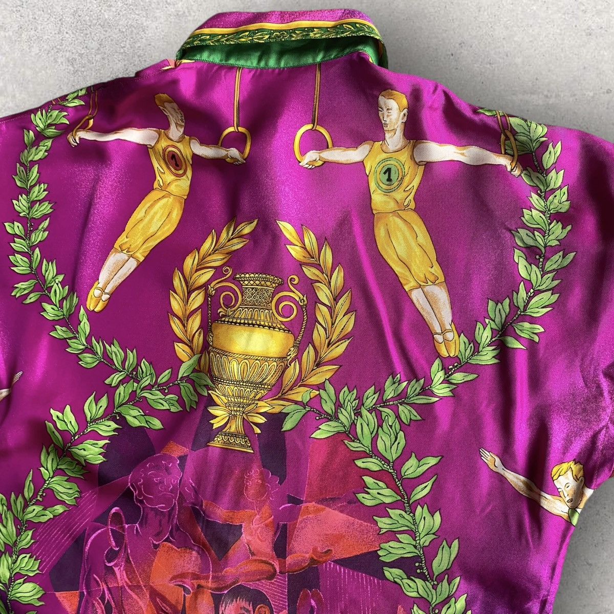 Versace Vintage Silk Versace Sport Gymnastic Oversize Shirt Size XS / US 0-2 / IT 36-38 - 8 Thumbnail