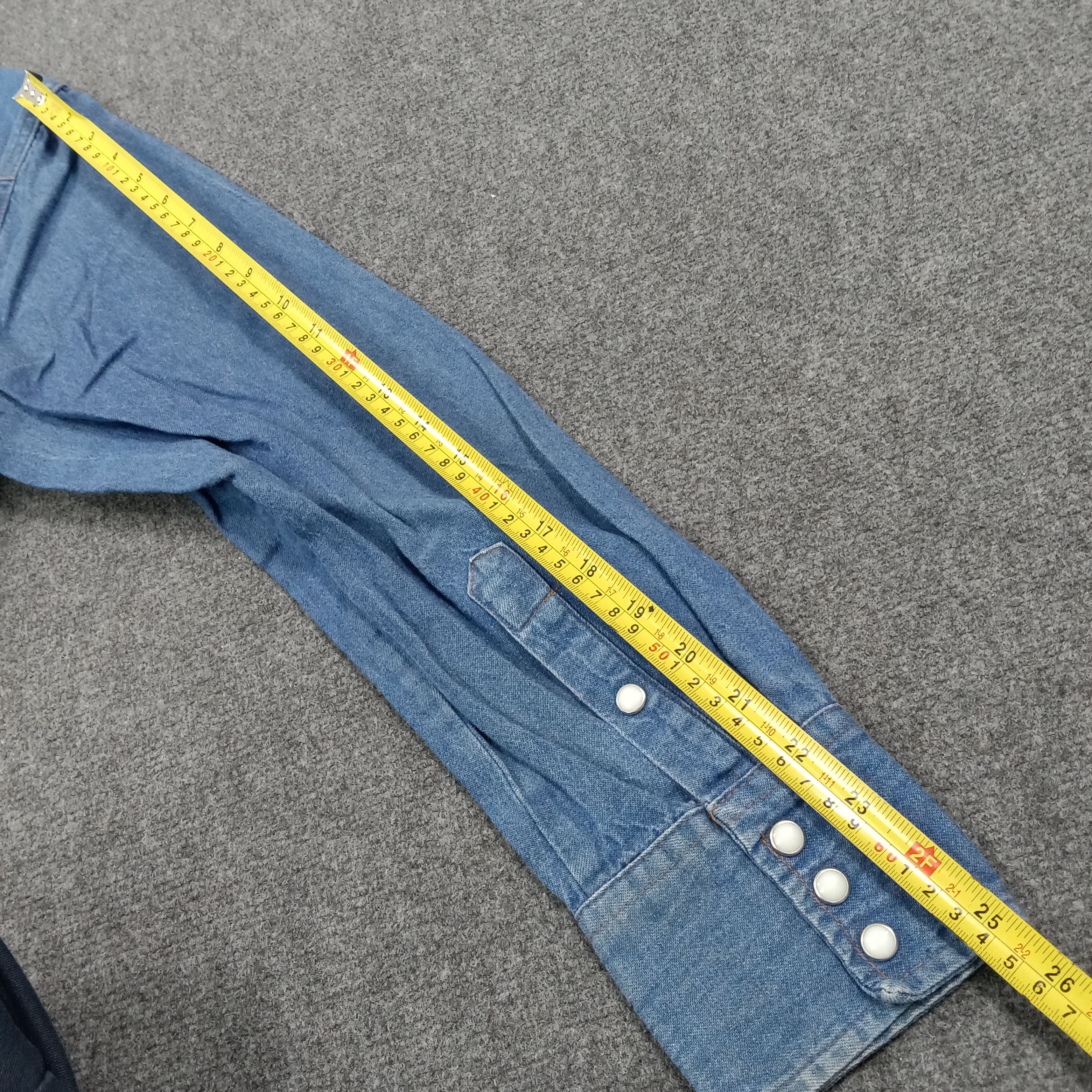 Wrangler Wrangler Denim Western Ranchwear Denim Shirt C276N23 Size US L / EU 52-54 / 3 - 7 Thumbnail