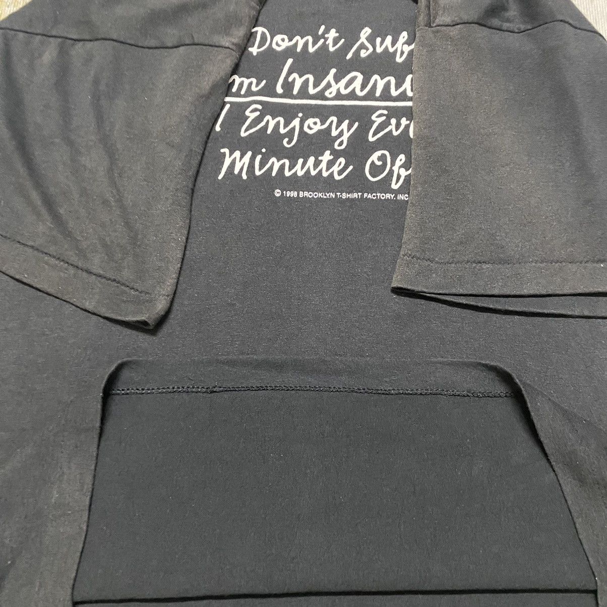 Vintage Vintage 90s 'I Dont Suffer From Insanity' Brooklyn Tshirt Size US L / EU 52-54 / 3 - 10 Thumbnail