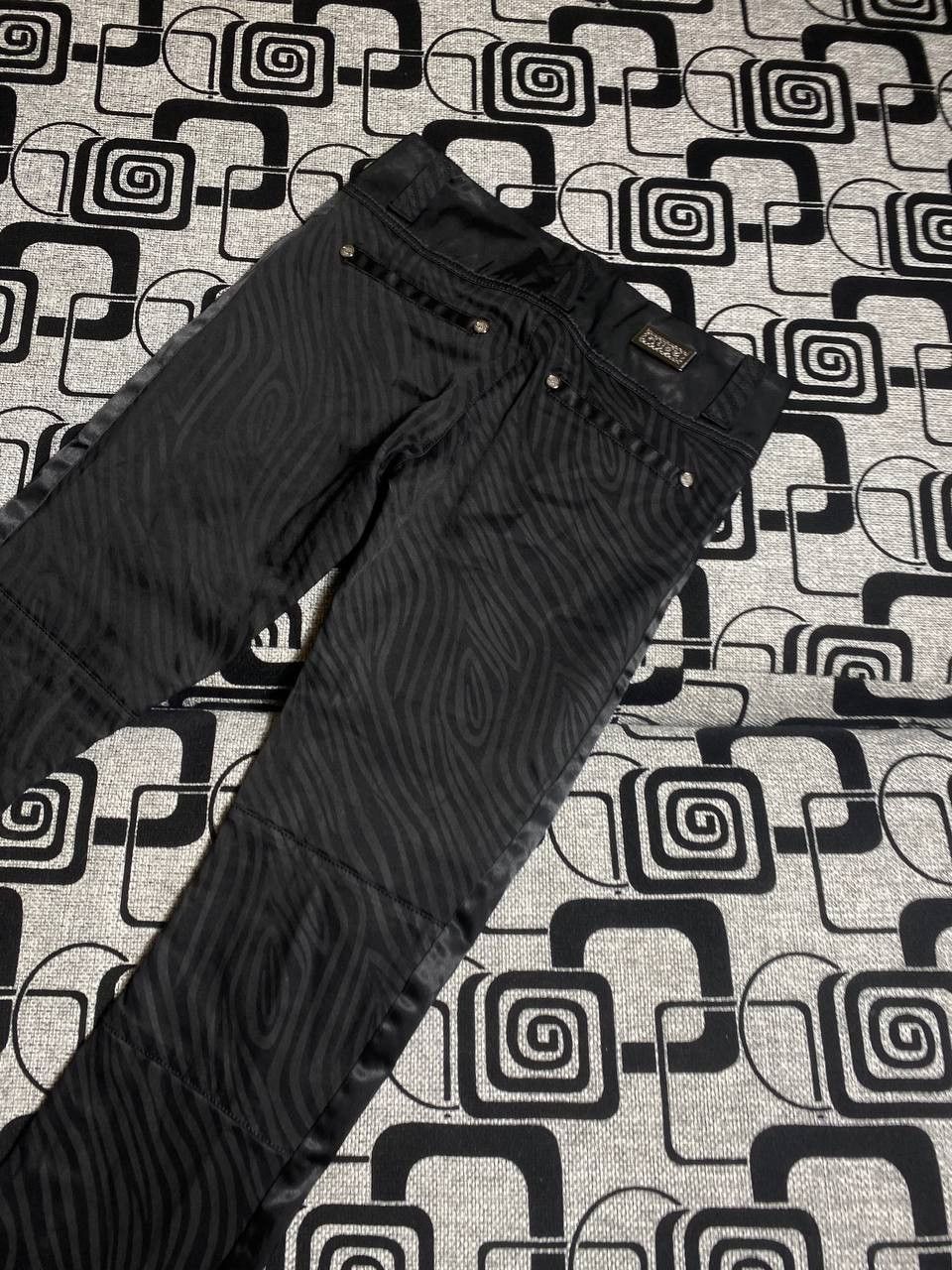 Japanese Brand Crazy Crash Dirty Baggy Faded Jean Japan Avant Garde Style Size US 26 / EU 42 - 8 Thumbnail