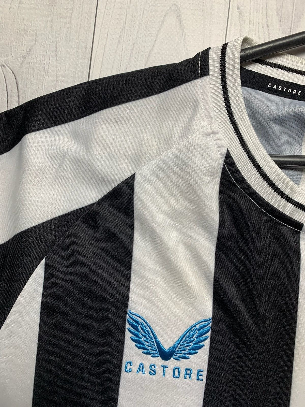 Vintage Vintage New Castle soccer jersey Castore size XXl Size US XXL / EU 58 / 5 - 3 Thumbnail