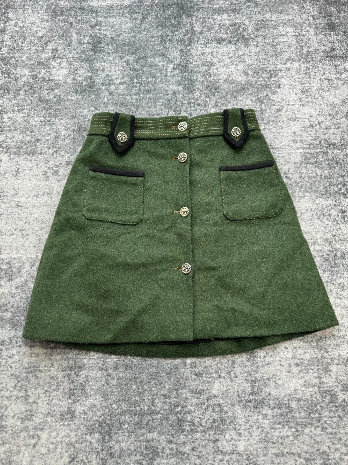 Miu Miu Miu Miu Green Bow Button Wool Skirt Size 40" / US 18 - 1 Thumbnail