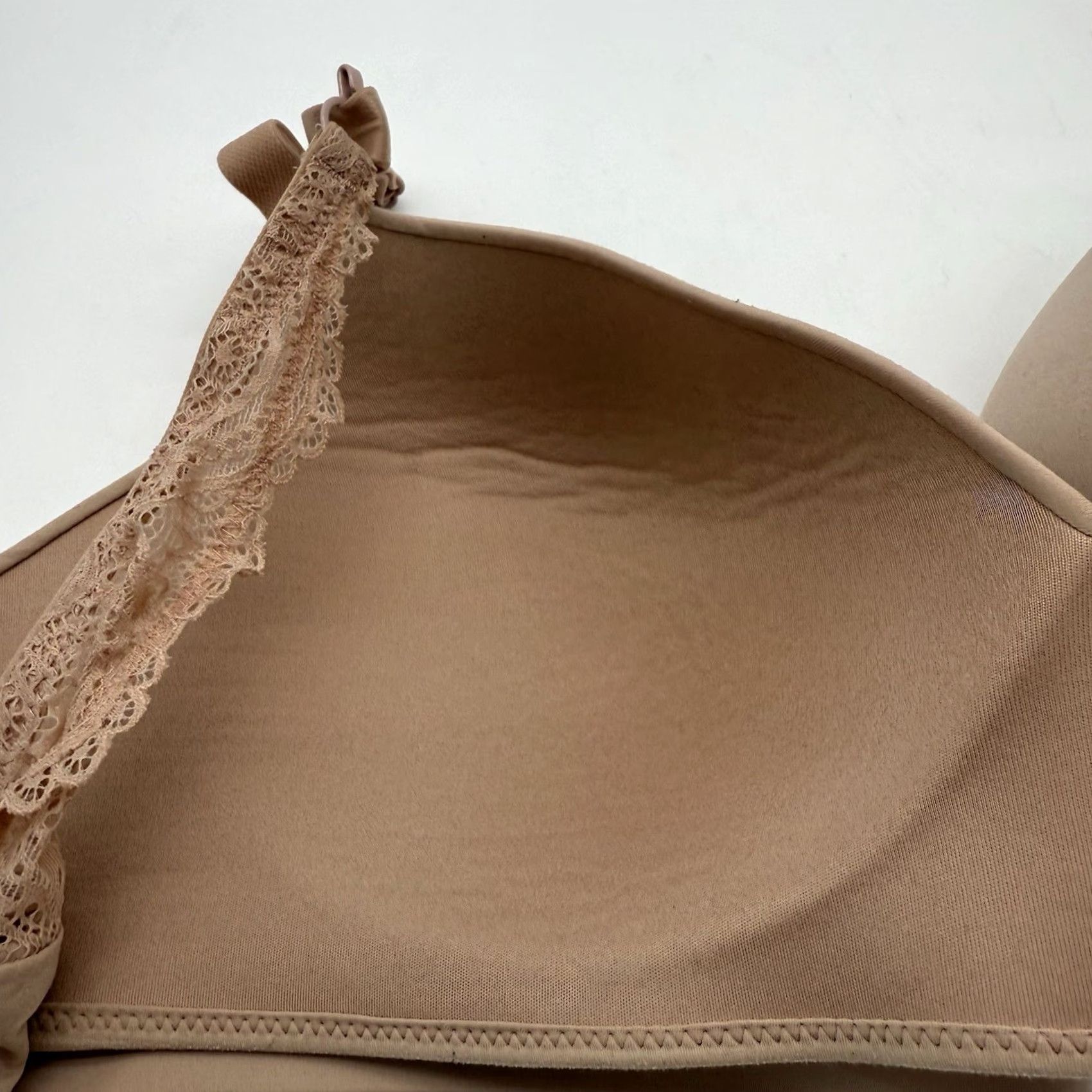 Vintage Soma Enbliss Bra 36D Tan Back Closure Wireless Padded T-Shirt Style Womens Size ONE SIZE - 6 Thumbnail