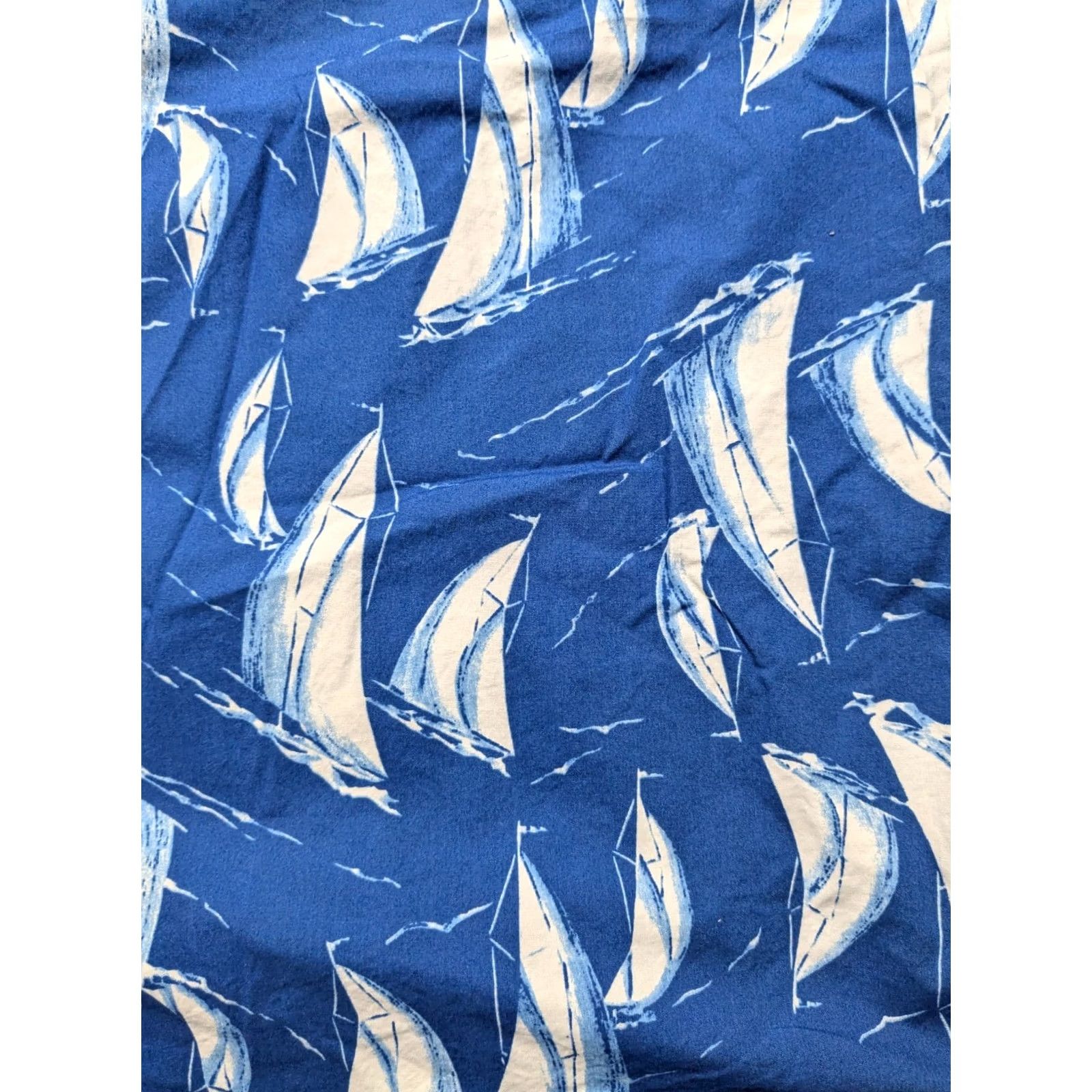 Lands' End Lands' End Blue SAIL BOAT AOP Shirt - Men XL 17-17.5 Traditional Fit Size US XL / EU 56 / 4 - 3 Thumbnail