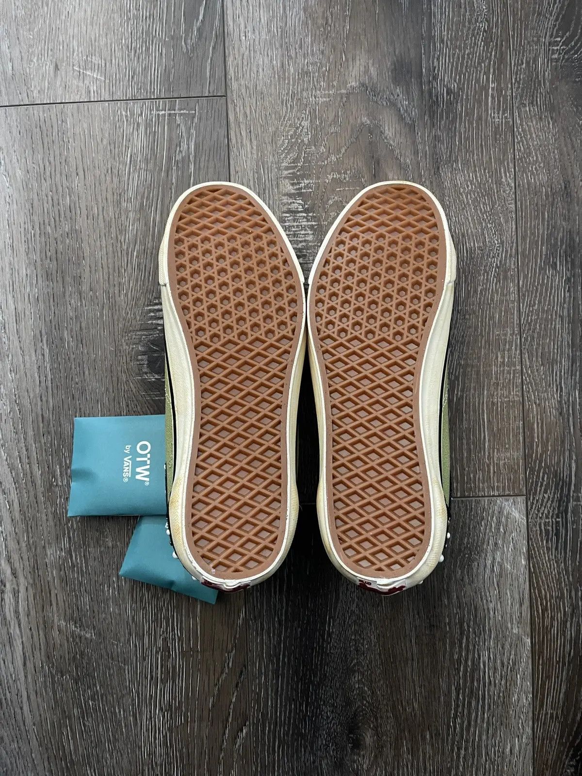 Satoshi Nakamoto SATOSHI NAKAMOTO VANS Size US 10 / EU 43 - 7 Thumbnail