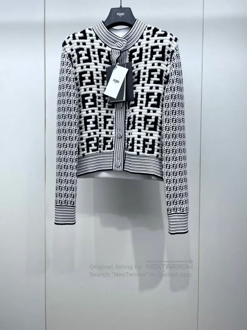 Fendi Fendi Fur Patchwork Jacket Size XS / US 0-2 / IT 36-38 - 1 Thumbnail