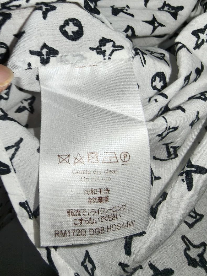 Louis Vuitton LOUIS VUITTON full logo Long sleeve shirt 2501-Nextarrow Size US XXS / EU 40 - 4 Thumbnail