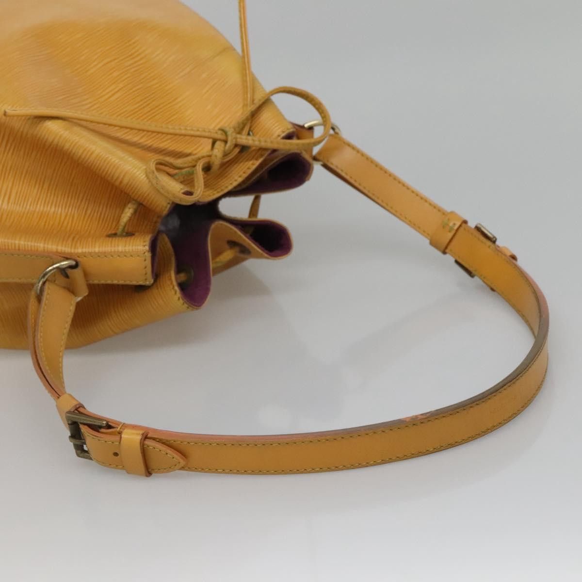 Louis Vuitton LOUIS VUITTON Epi Petit Noe Shoulder Bag Yellow M44109 Size ONE SIZE - 7 Thumbnail