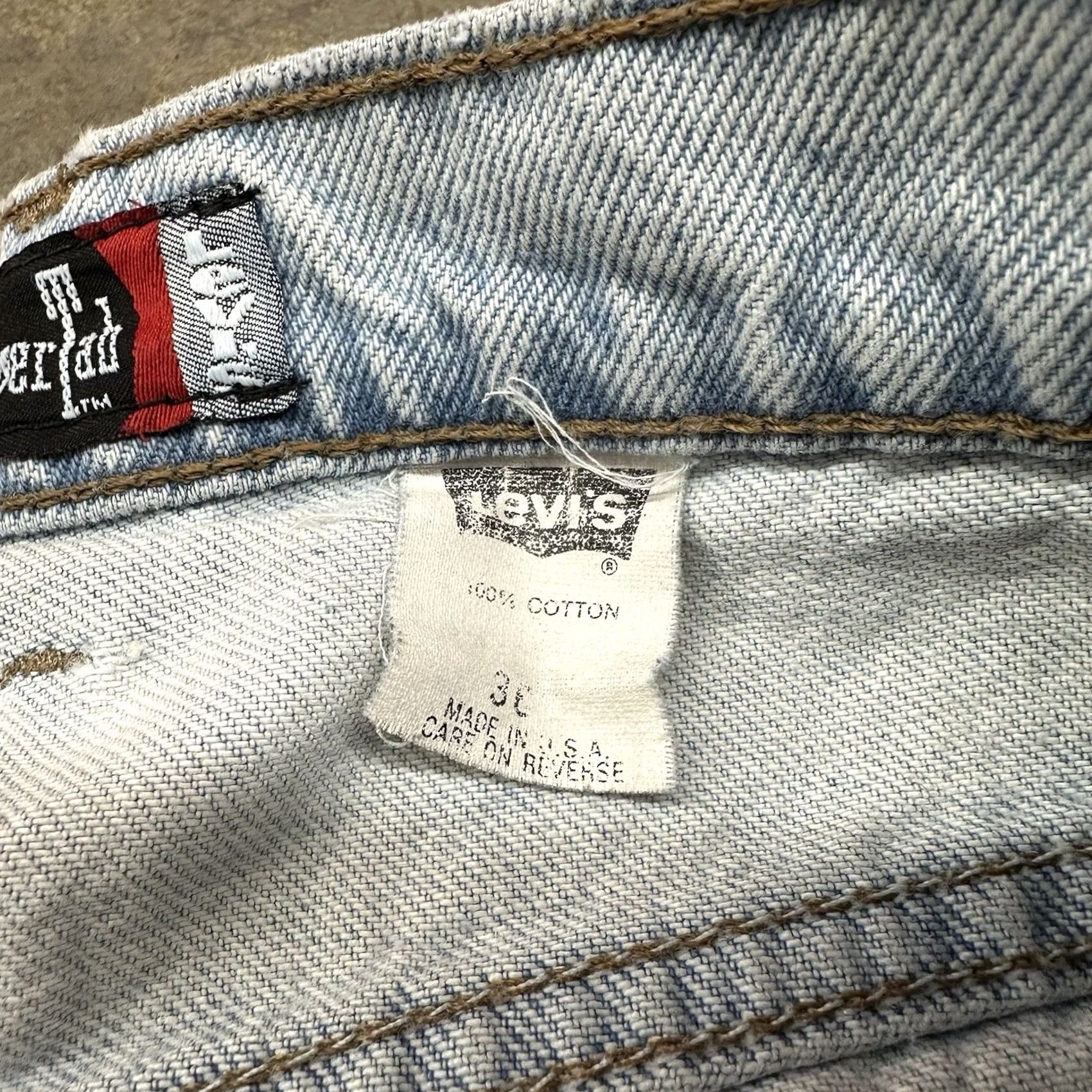 Levi's VINTAGE Levi’s Silver Tab Loose Denim Short Mens Size 34 Distressed Jorts USA Made Cargo 5-Pocket Denim Blue 9in Inseam Summer Spring Mens Size US 34 / EU 50 - 5 Thumbnail