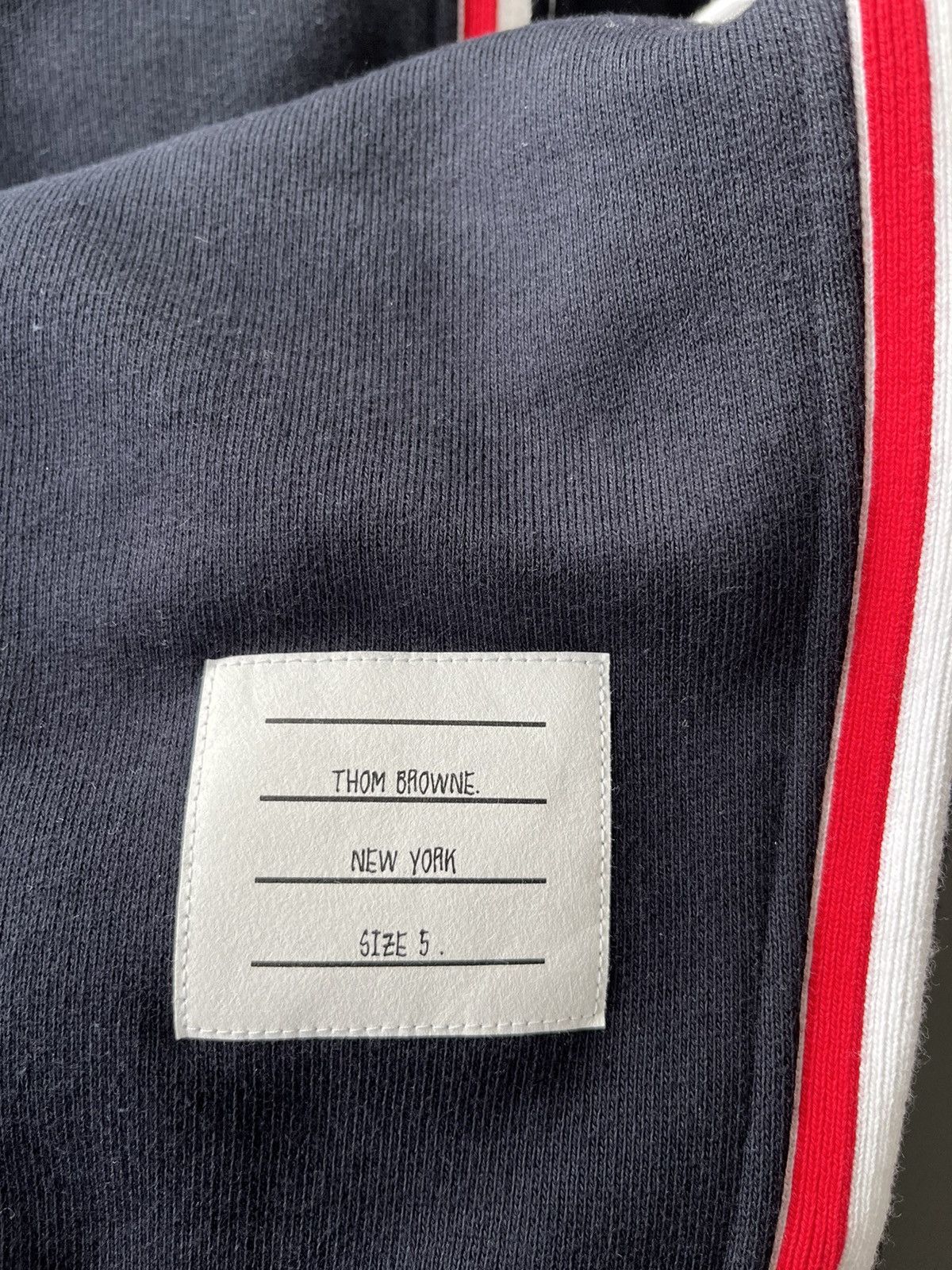 Thom Browne Brand New Iconic Thom Browne Logo Sweatpants Size US 34 / EU 50 - 7 Thumbnail