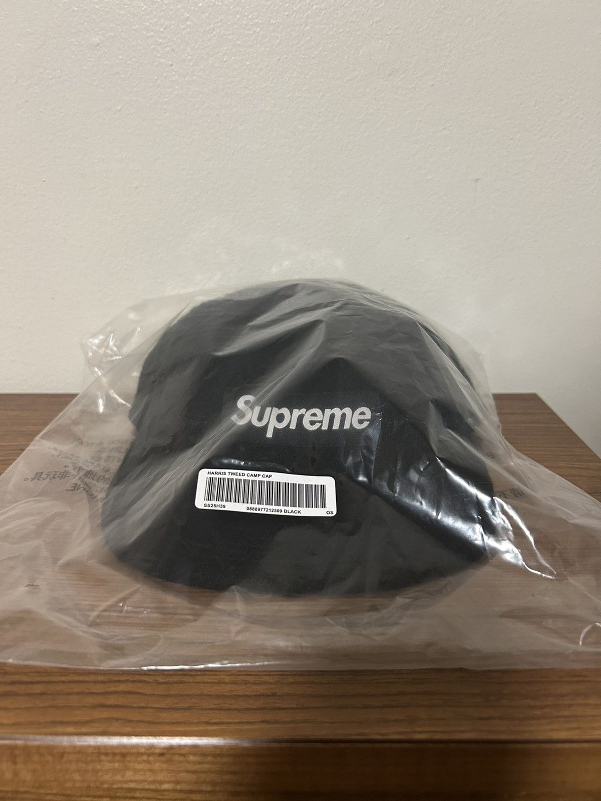 Supreme ブラック Harris Tweed Camp Cap BLACK Supreme Harris Tweed Camp Cap (SS25) - $58