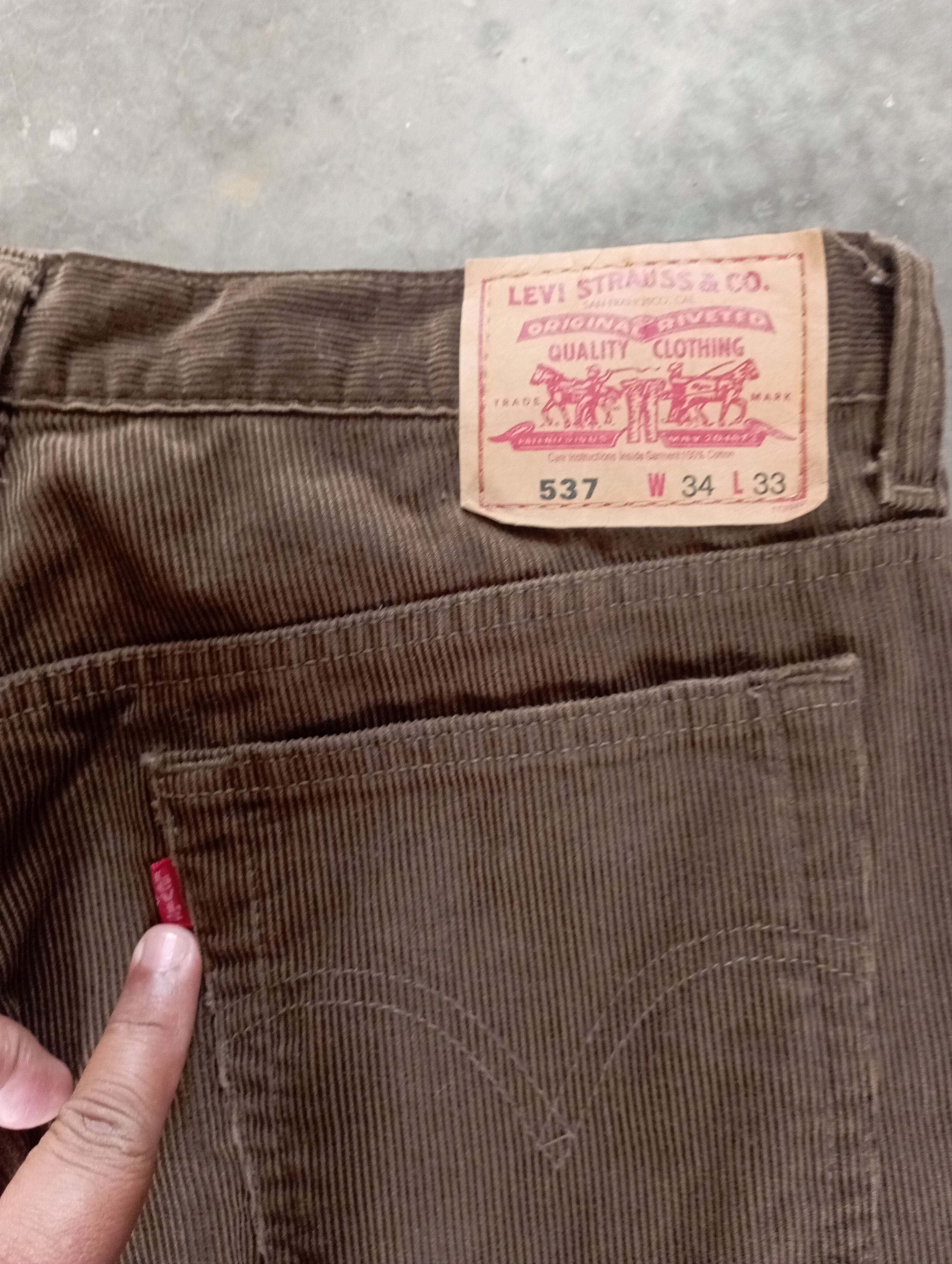 Levi's Flare Jeans Vintage Corduroy Dark Brown Levi's 537 Size US 32 / EU 48 - 16 Thumbnail
