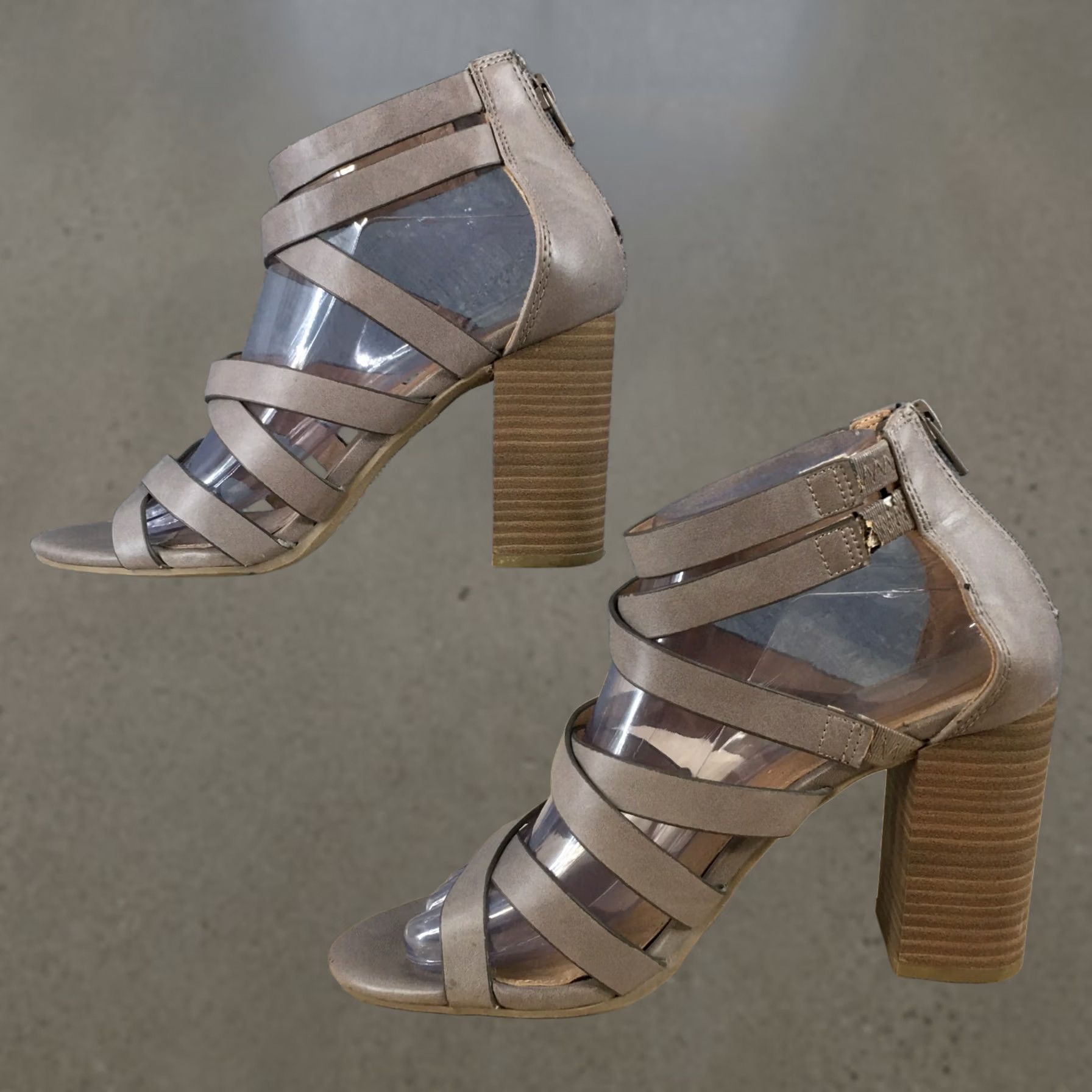 Vintage American Eagle Sandals Womens 7.5 Beige Strappy Faux Leather Heels Zip Back Size US 8 / IT 38 - 1 Thumbnail