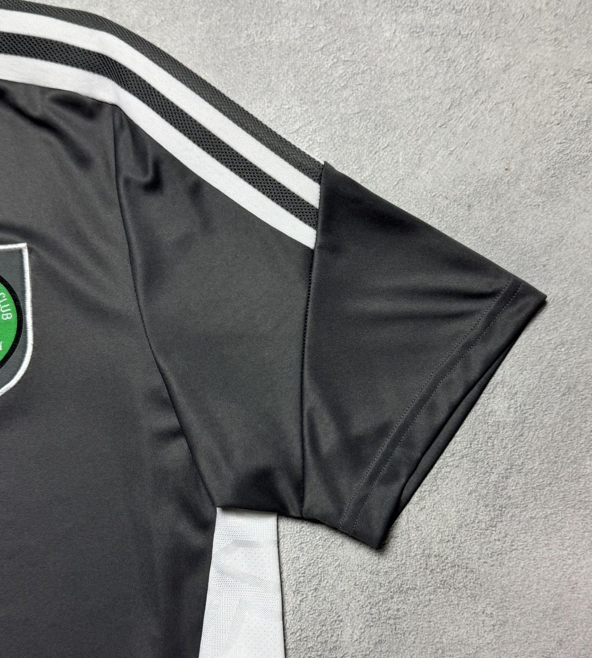 Adidas Celtic 2022 2023 Training Shirt Soccer Jersey Adidas Size US M / EU 48-50 / 2 - 6 Thumbnail