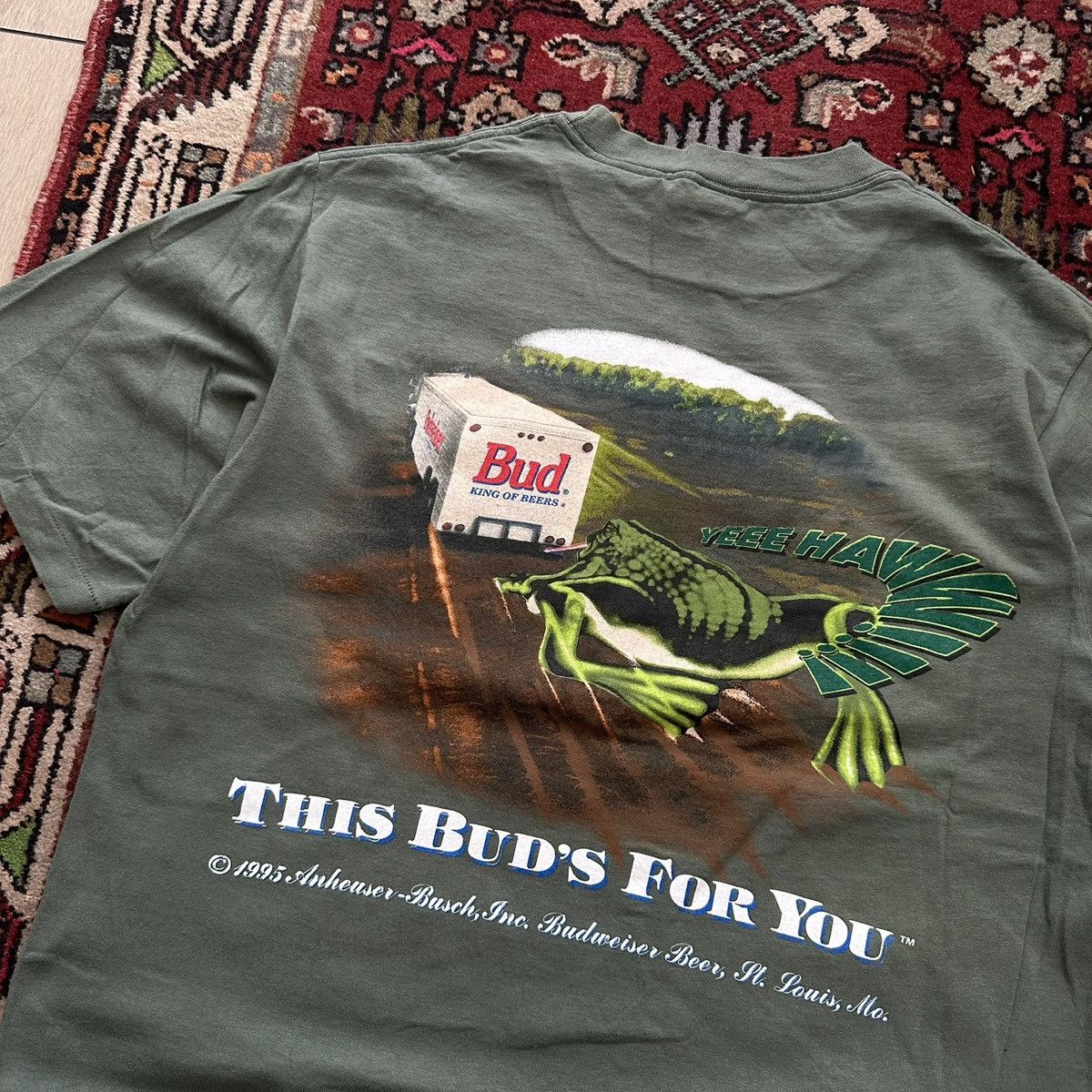Vintage Vintage 1995 Budweiser Frog T-Shirt Double Sided Beer Promo Size US XL / EU 56 / 4 - 8 Thumbnail