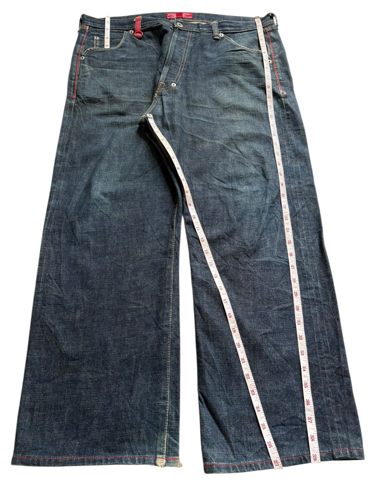 Designer × Japanese Brand Vintage Japanese Brand Blue Wash Loose Baggy Jeans Size US 37 - 14 Thumbnail
