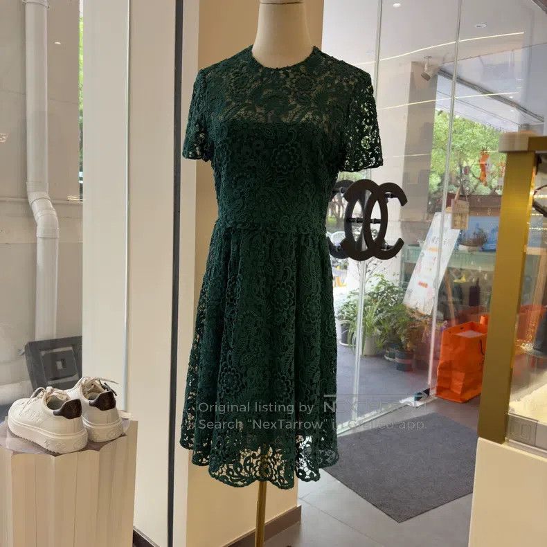 Valentino Classic lace dress