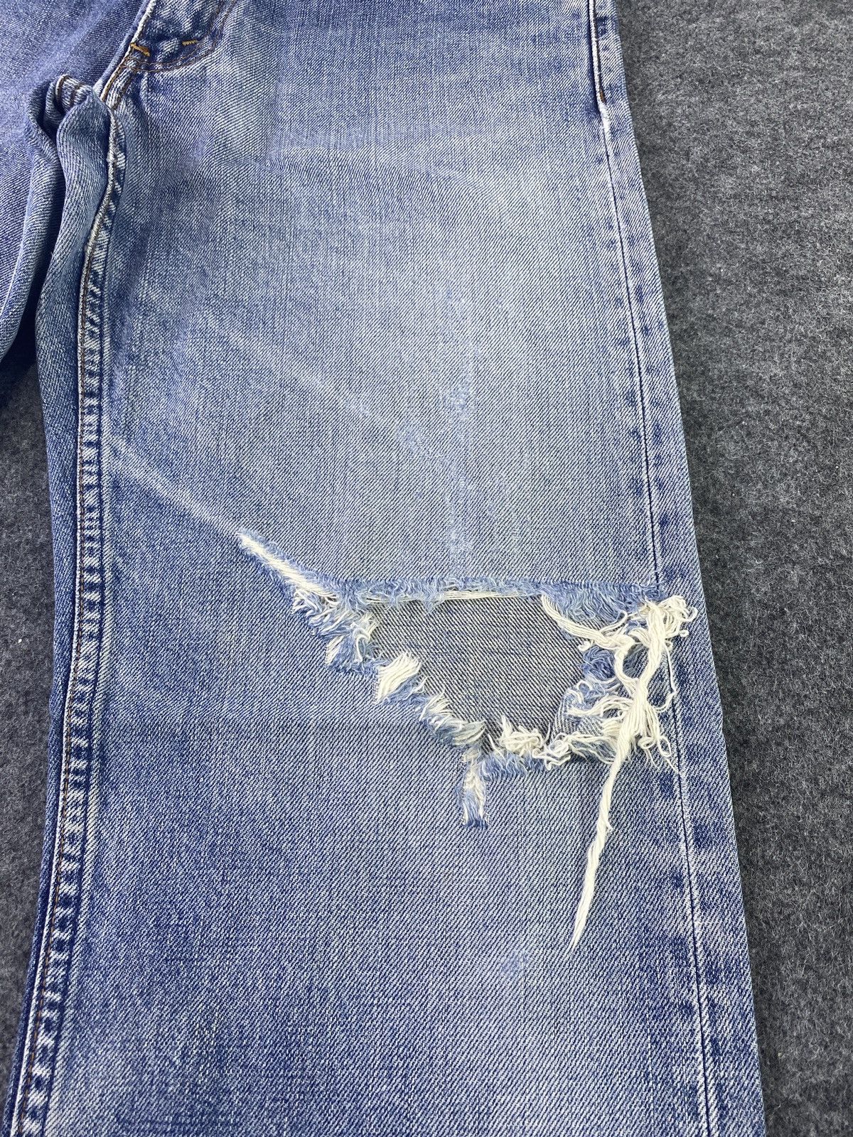 Jean × Levi's × Vintage VINTAGE LEVIS 503 DISTRESS BLUE WASH JEANS - J906 Size US 30 / EU 46 - 14 Thumbnail
