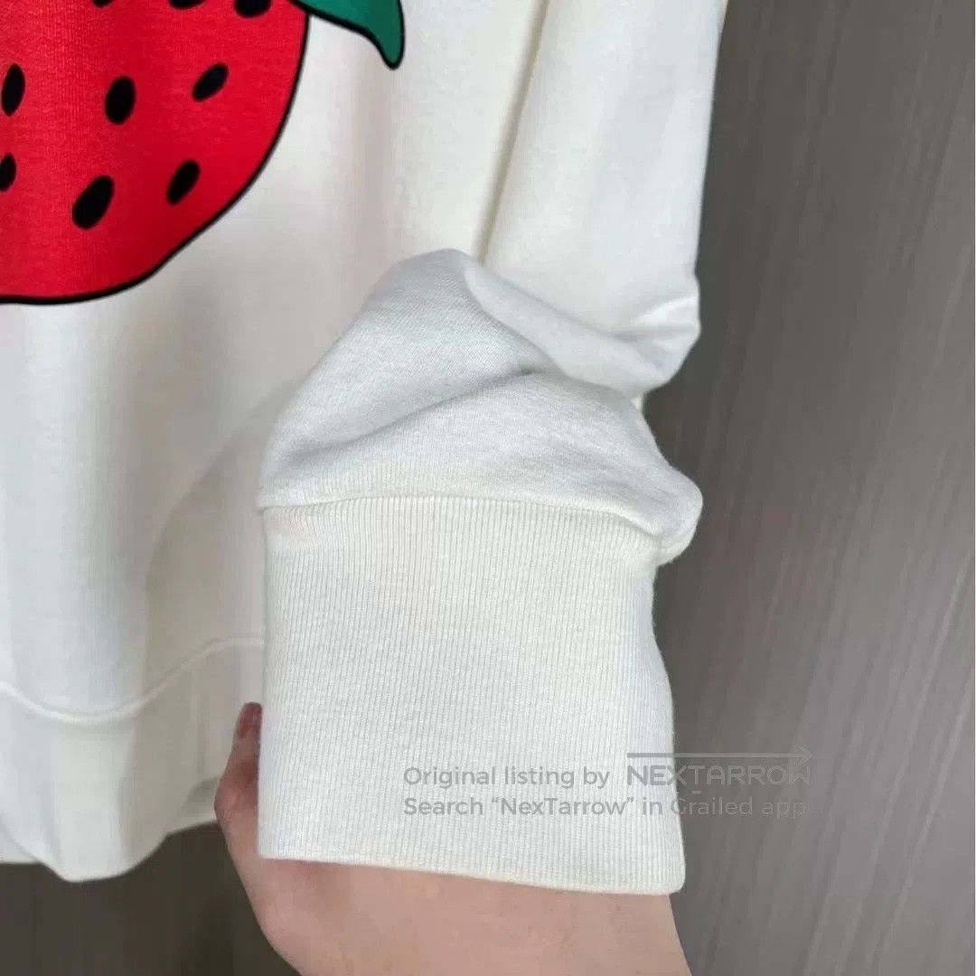 Gucci gucci strawberry print hooded sweatshirt. Size US M / EU 48-50 / 2 - 4 Thumbnail