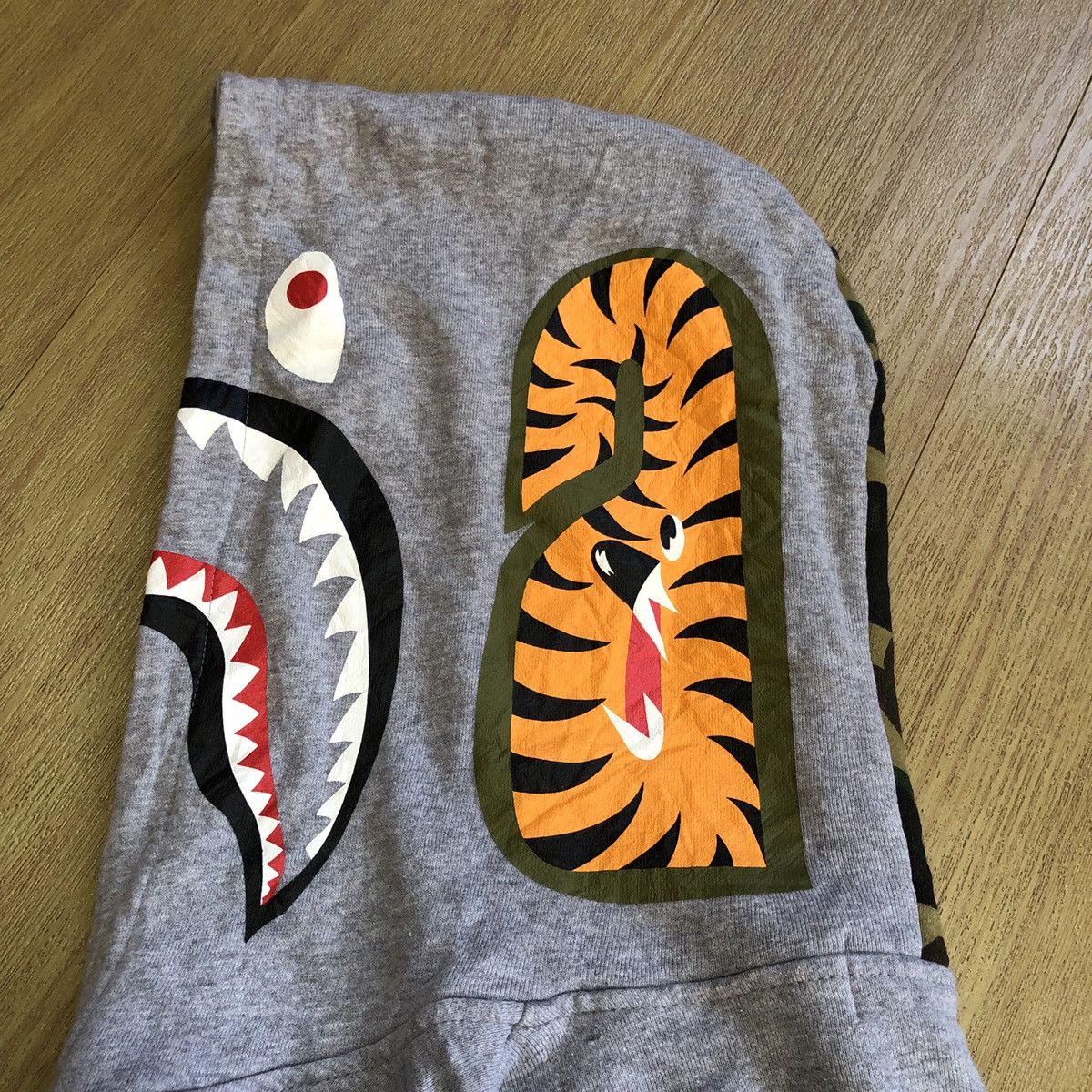 Bape 1st Camo Shark Hoodie Varsity Jacket Size US L / EU 52-54 / 3 - 5 Thumbnail