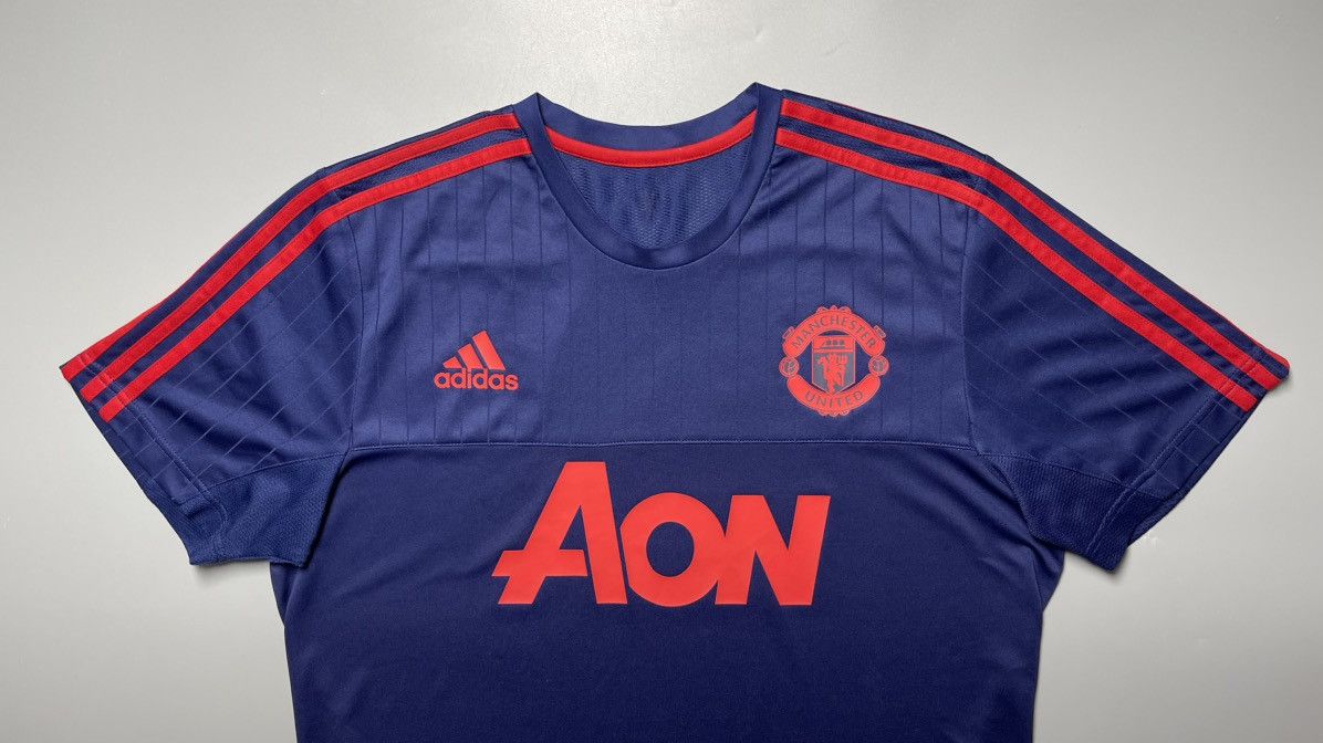 Vintage MANCHESTER UNITED ADIDAS 2015/2016 FOOTBALL TRAINING JERSEY Size US L / EU 52-54 / 3 - 2 Thumbnail