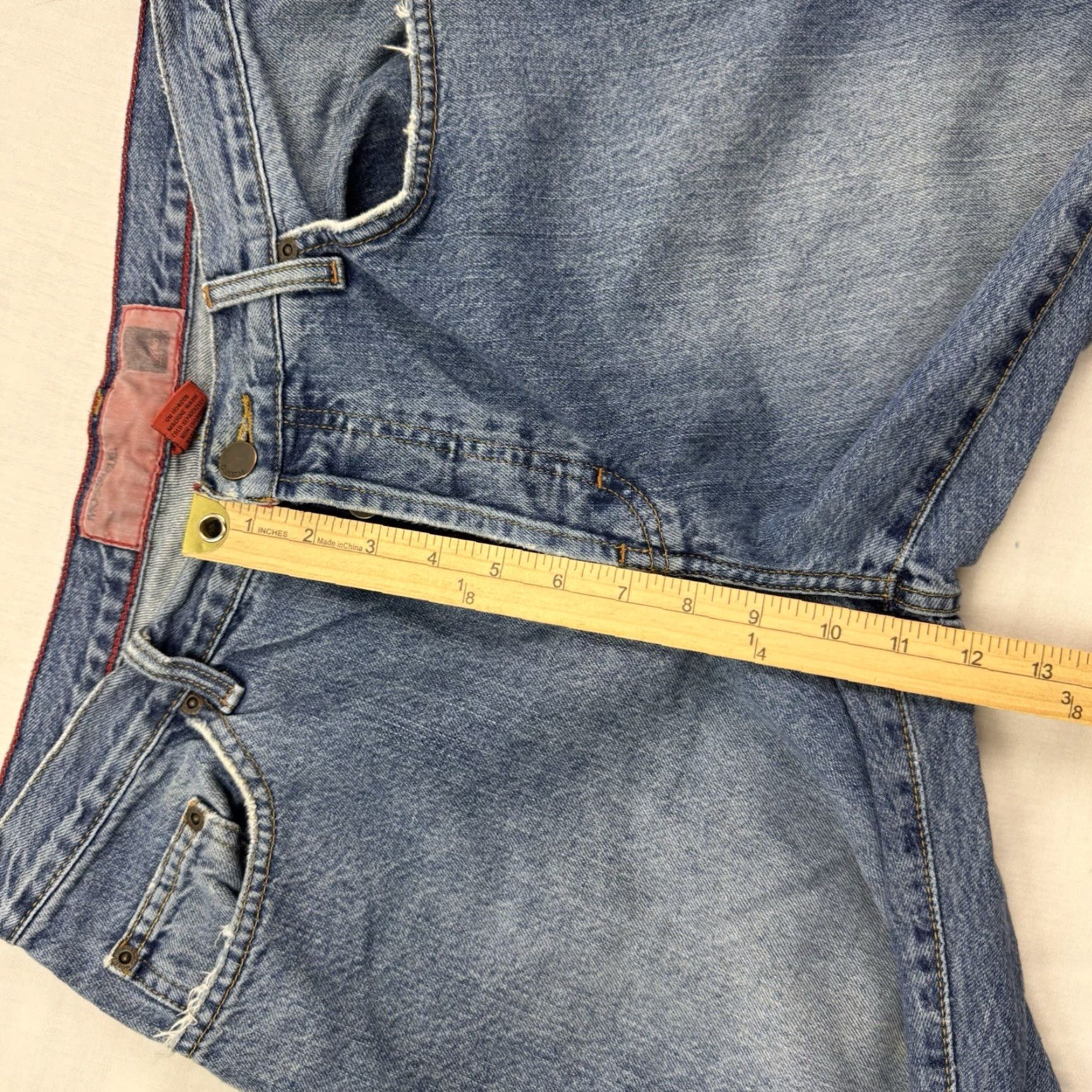 Mossimo VINTAGE Mossimo Jeans Button Fly 33x32 Adult Men Hipster Punk Y2K Skater Bootcut Blue Denim Cotton Regular Inseam 32 Mens Size US 33 - 7 Thumbnail