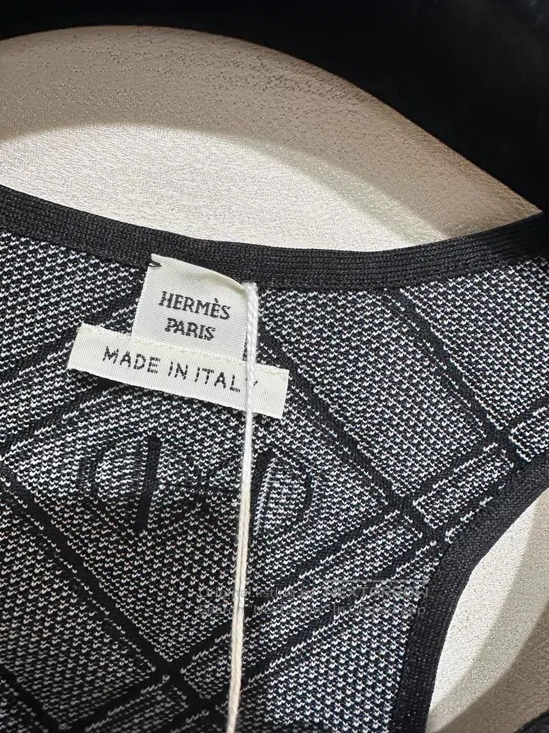 Hermes Hermes Black and White Knit Sports Vest and Strapless Vest Size XS / US 0-2 / IT 36-38 - 2 Thumbnail
