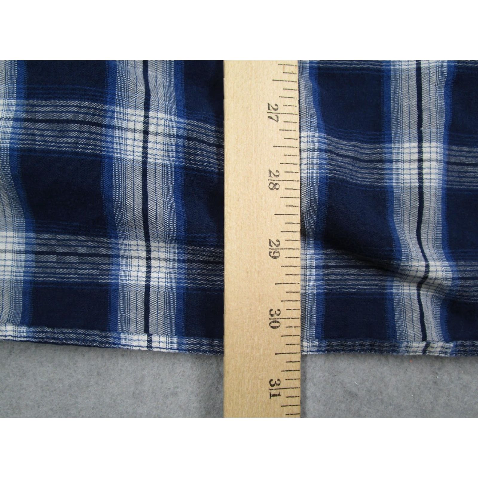 Banana Republic VINTAGE Banana Republic Shirt Mens L Blue Plaid Button-Down Hong Kong 90s Size US L / EU 52-54 / 3 - 6 Thumbnail