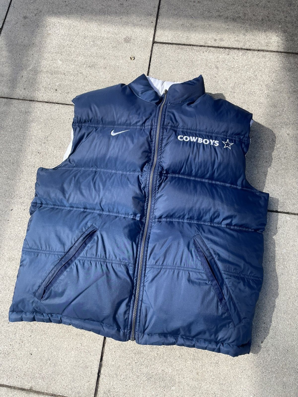 Nike 🌟 Reversable Y2K NFL Dallas Cowboys Puffer Vest 🌟 Size US L / EU 52-54 / 3 - 8 Thumbnail