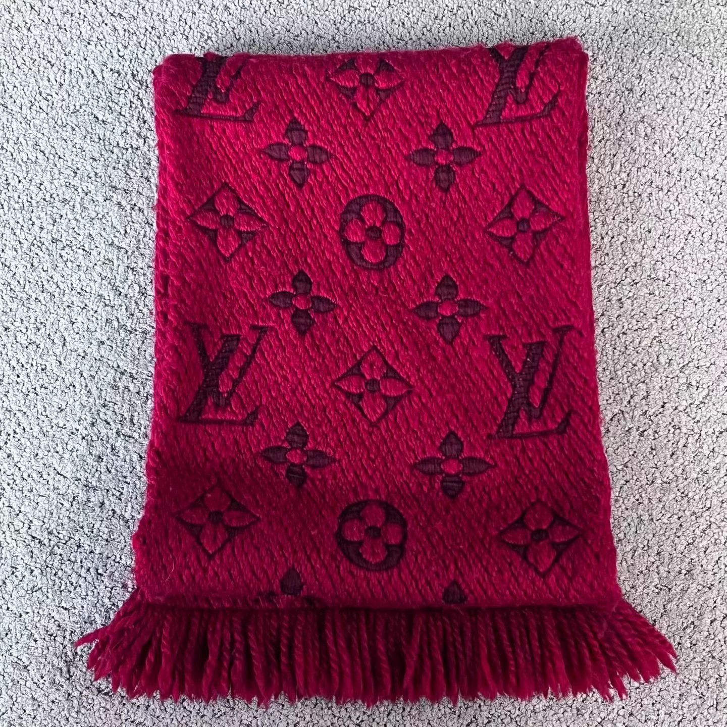 Louis Vuitton Louis Vuitton Red Wool Scarf Size ONE SIZE - 7 Thumbnail