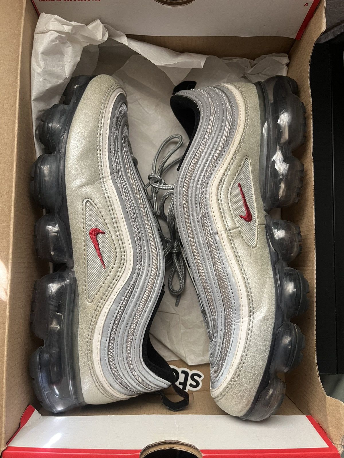Nike Nike Air VaporMax 97 Silver Bullet Size US 10 / EU 43 - 1 Thumbnail
