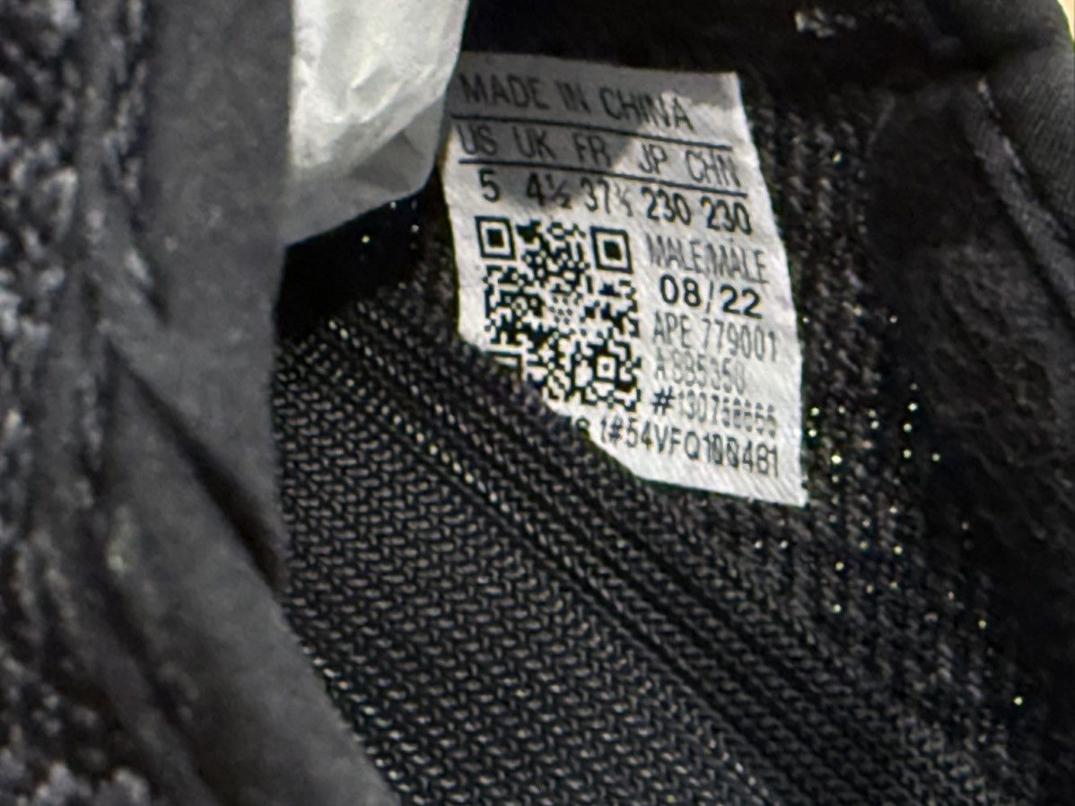 Adidas Yeezy Boost 350 Pirate Black Size 5 Size US 5 / EU 37 - 6 Thumbnail