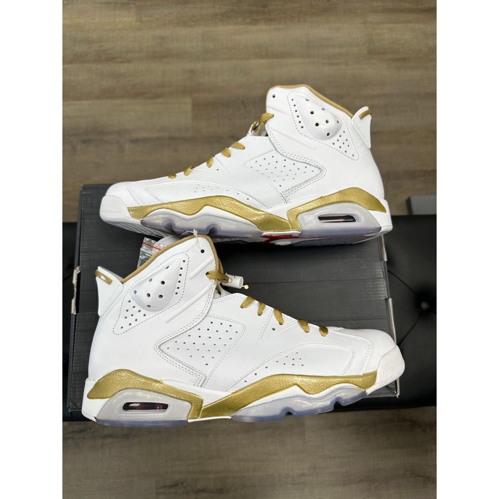 Nike Size 11 - Air Jordan 6 Retro GMP (Golden Moments Pack) Size US 11 / EU 44 - 2 Thumbnail