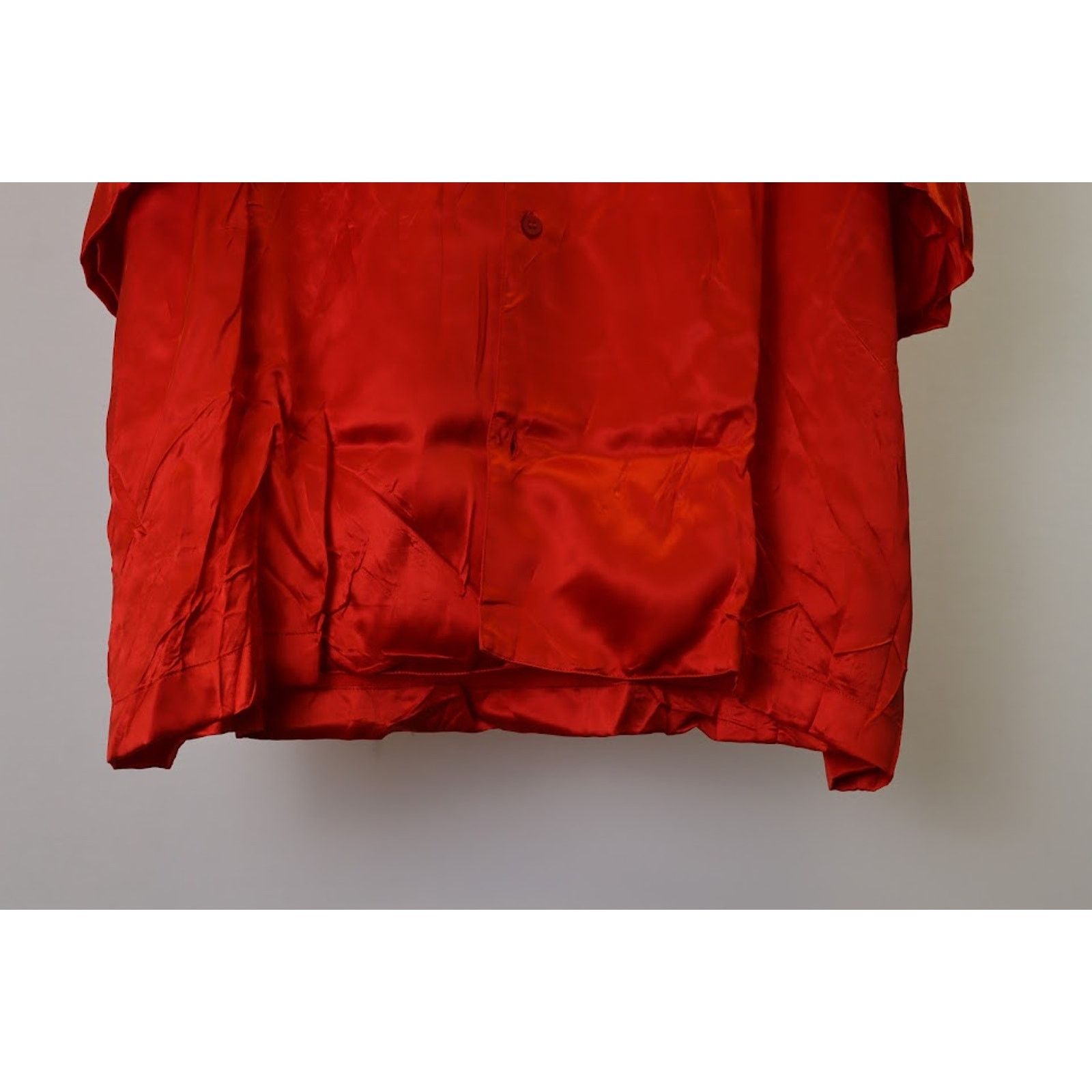Balenciaga o1rshd1 Fluid Silk Satin Short Sleeve Shirt in Red Size US M / EU 48-50 / 2 - 3 Thumbnail