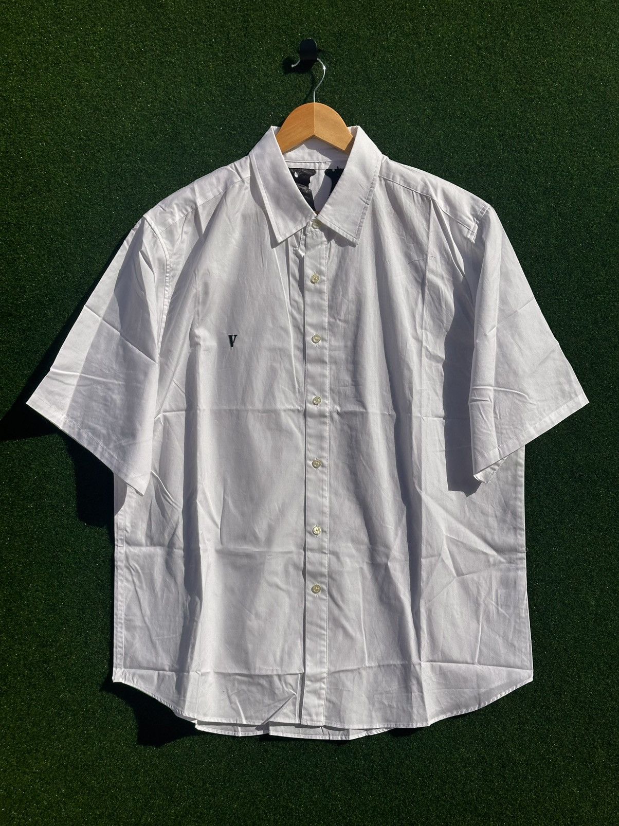 Vlone SHORT SLEEVE WHITE BUTTON-DOWN SHIRT SIZE XL Size US XL / EU 56 / 4 - 1 Thumbnail