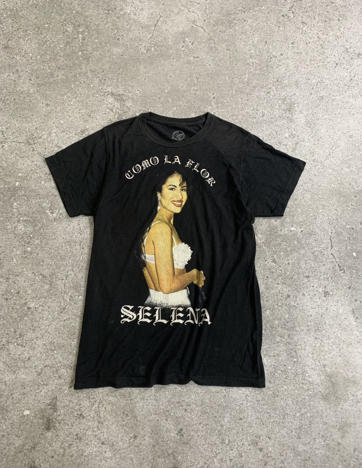 Rap Tees Selena Como la Flor Tshirt Size US M / EU 48-50 / 2 - 1 Thumbnail