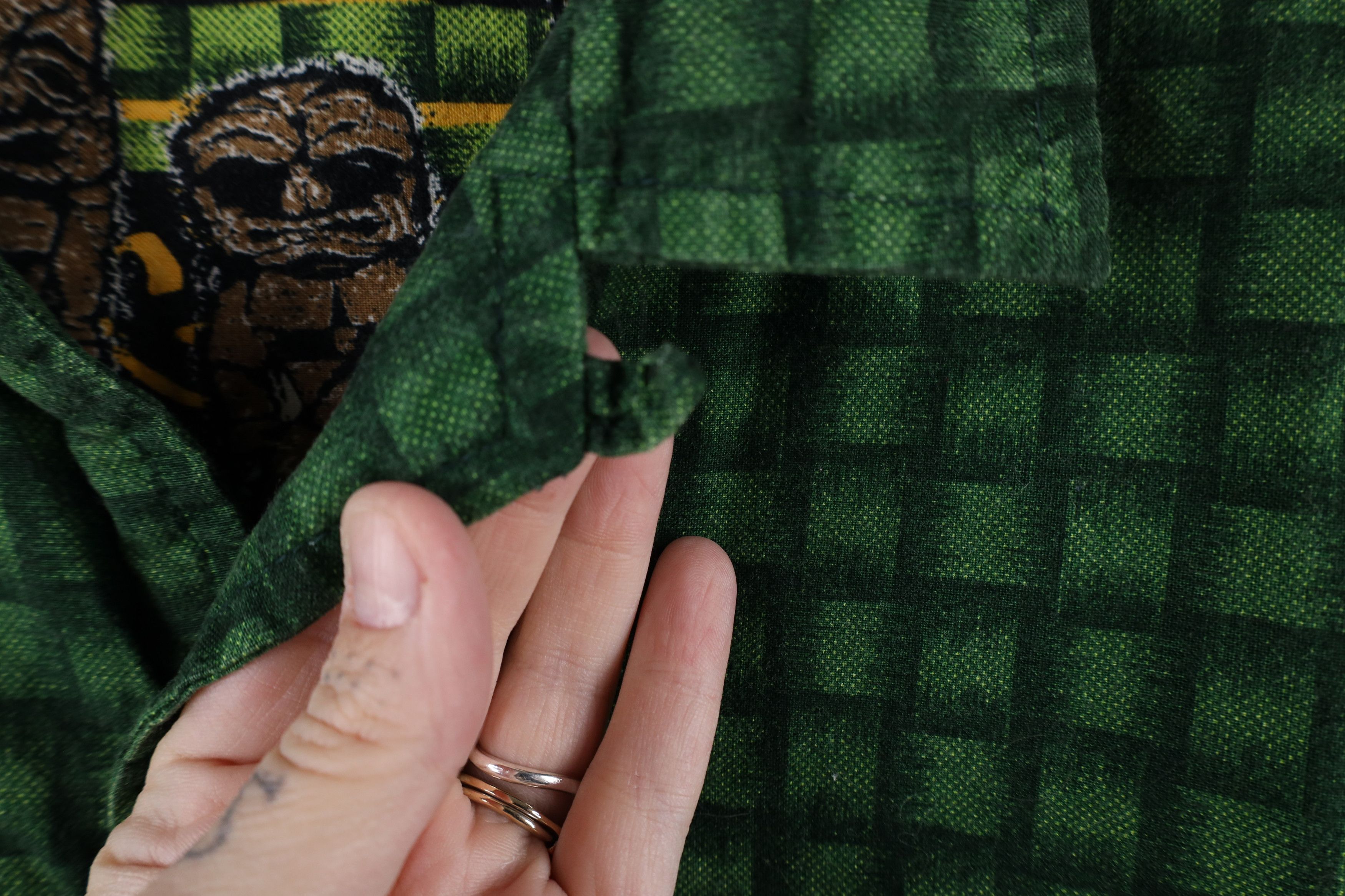 Vintage Vintage Y2K 90s Streetwear Collar Tiki Hawaiian Button Shirt Size US L / EU 52-54 / 3 - 7 Thumbnail