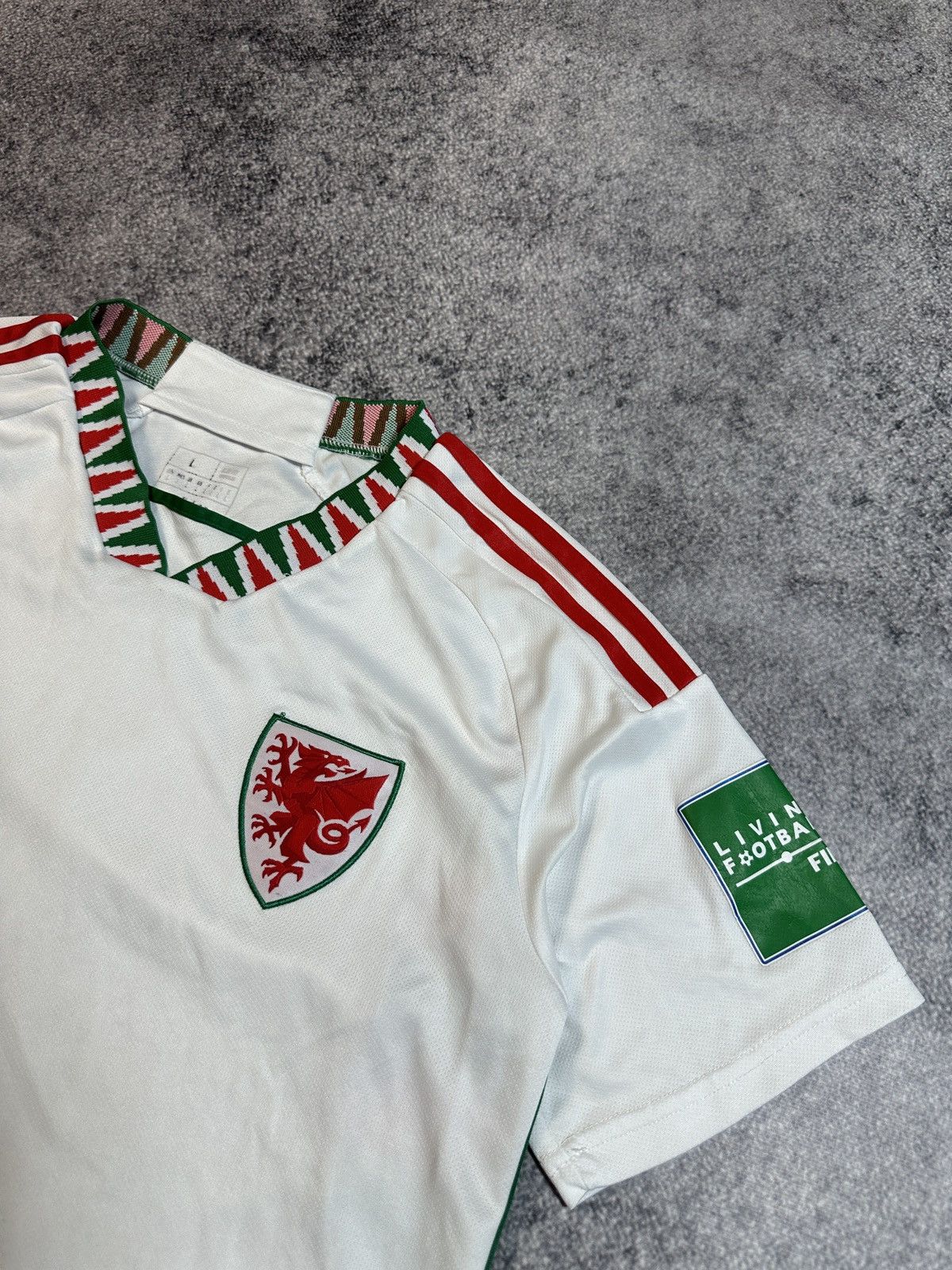 Adidas × Vintage Adidas Wales Soccer Jersey Blokecore Style L Rare VTg Size US L / EU 52-54 / 3 - 3 Thumbnail