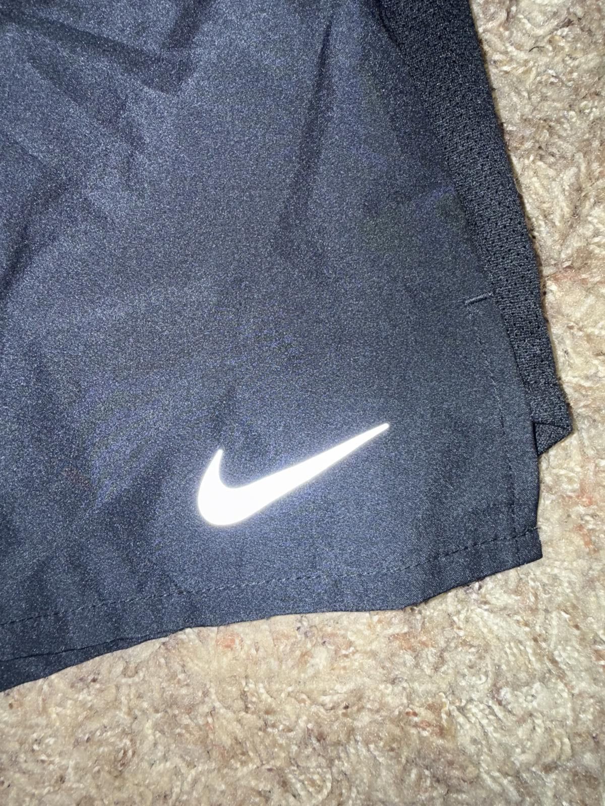 Nike Nike Challenger Men's Dri-FIT 5" Brief-Lined Running Shorts Size US 34 / EU 50 - 4 Thumbnail