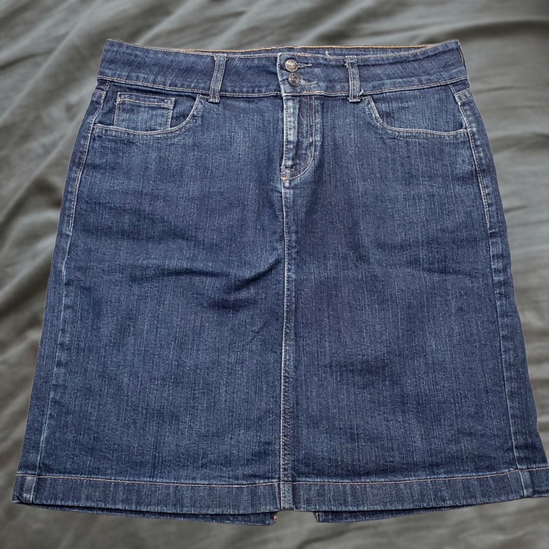 Old Navy Old Navy Pencil Skirt Womens Size 10 Navy Denim Vent Stretchable 5 Pocket Design Size 32" / US 10 / IT 46 - 1 Thumbnail