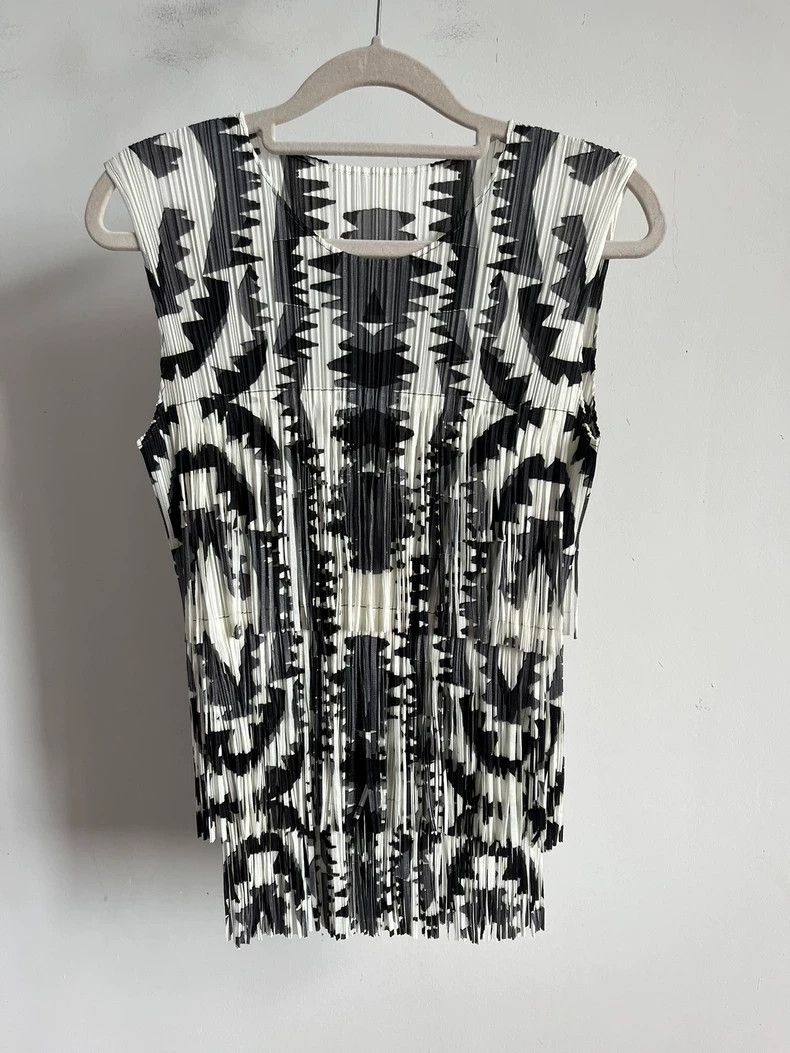 Issey Miyake Issey Miyake Fringed vest Size L / US 10 / IT 46 - 1 Thumbnail