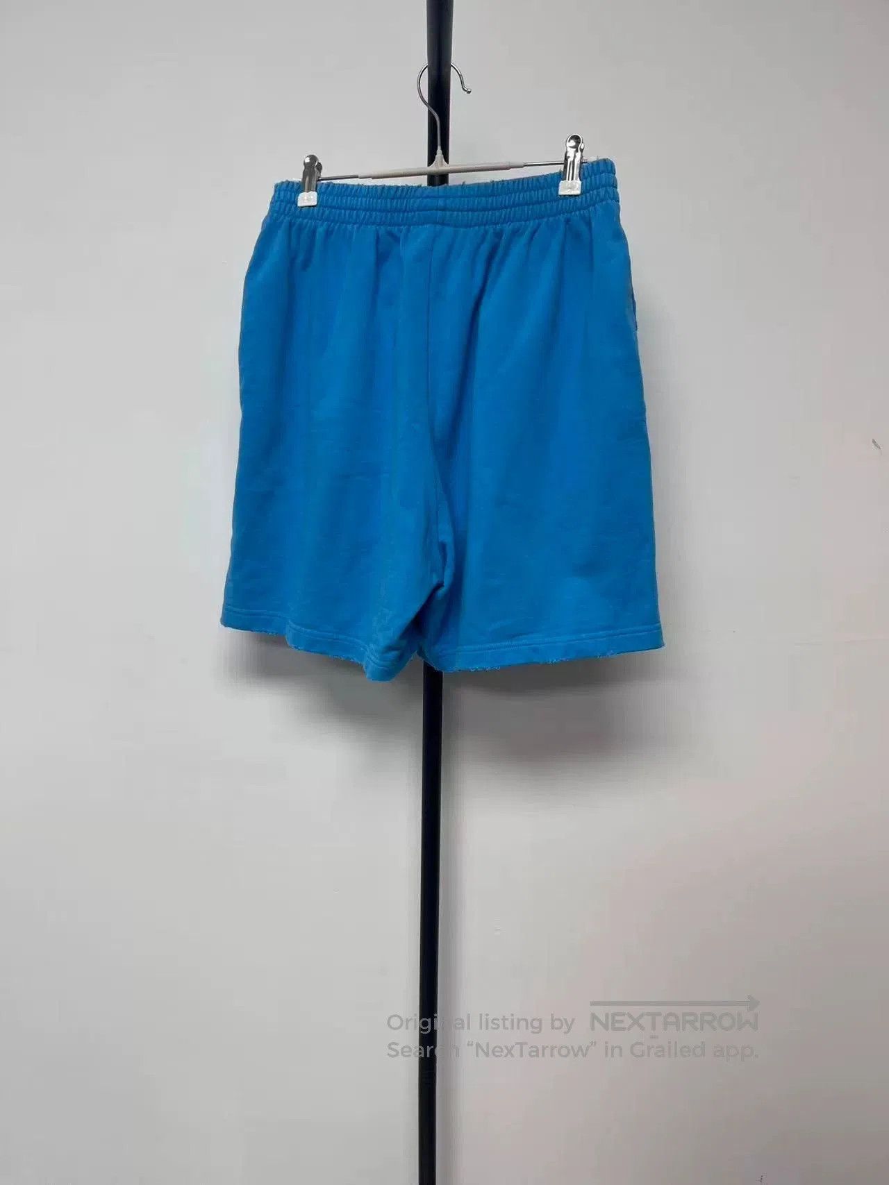 Balenciaga Balenciaga Men's Solid Logo Straight-Leg Shorts. Size US 26 / EU 42 - 2 Thumbnail
