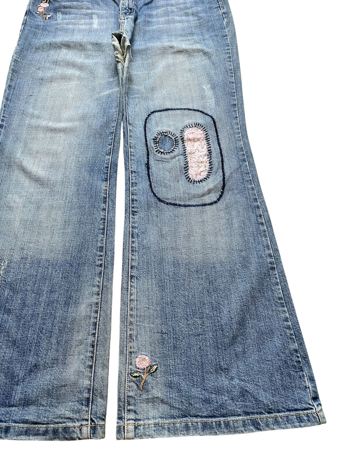 Japanese Brand Vintage Japanese Brand Patch Distress Flare Bell Bottom Jean Size 40" / US 18 - 7 Thumbnail
