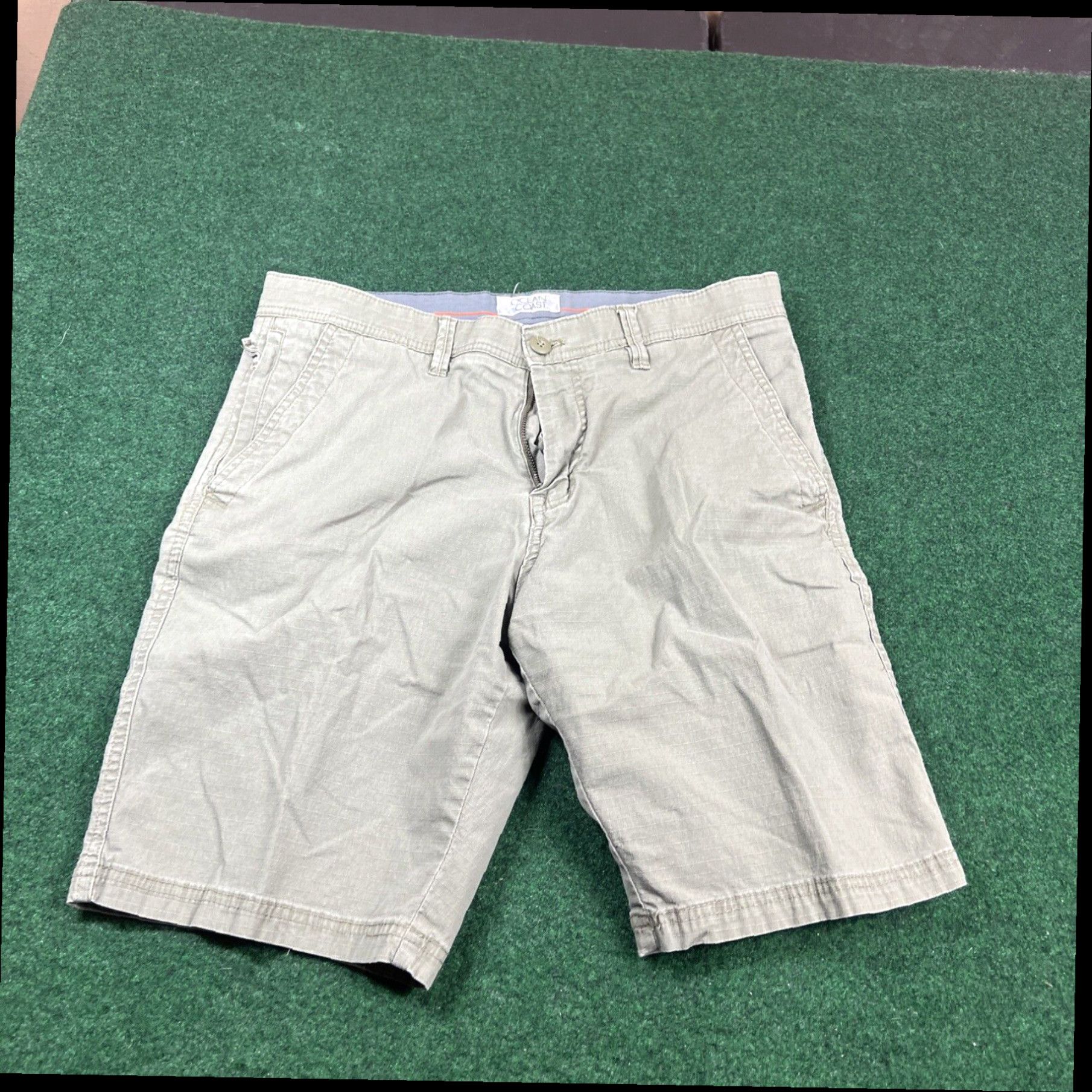 Vintage Ocean + Coast Light Green Shorts Men’s Size 32 Size US 32 / EU 48 - 1 Thumbnail
