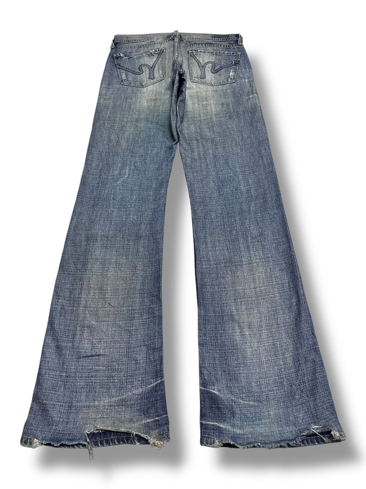 Citizens Of Humanity Citizen of Humanity Distressed Jeans Bootcut and Faded Wash Size US 32 / EU 48 - 2 Thumbnail