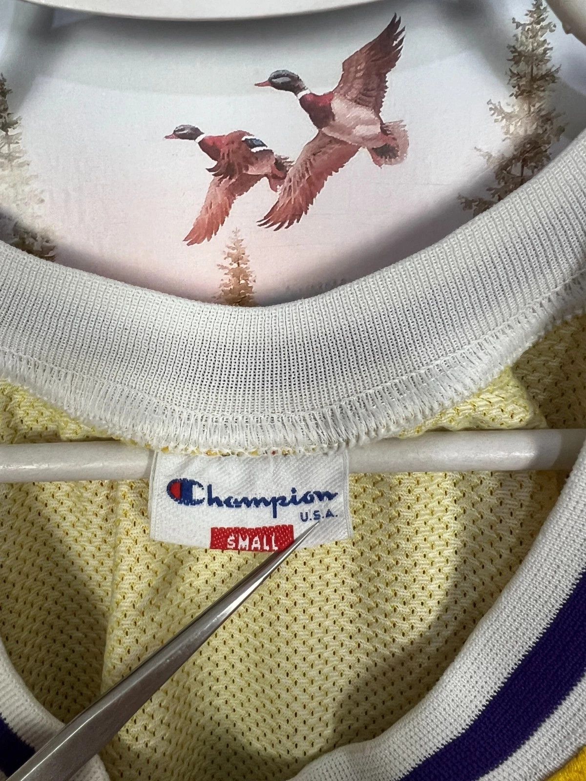 Champion Vintage Champion Los Angeles Lakers Johnson NBA Jersey Shirt Size US S / EU 44-46 / 1 - 3 Thumbnail